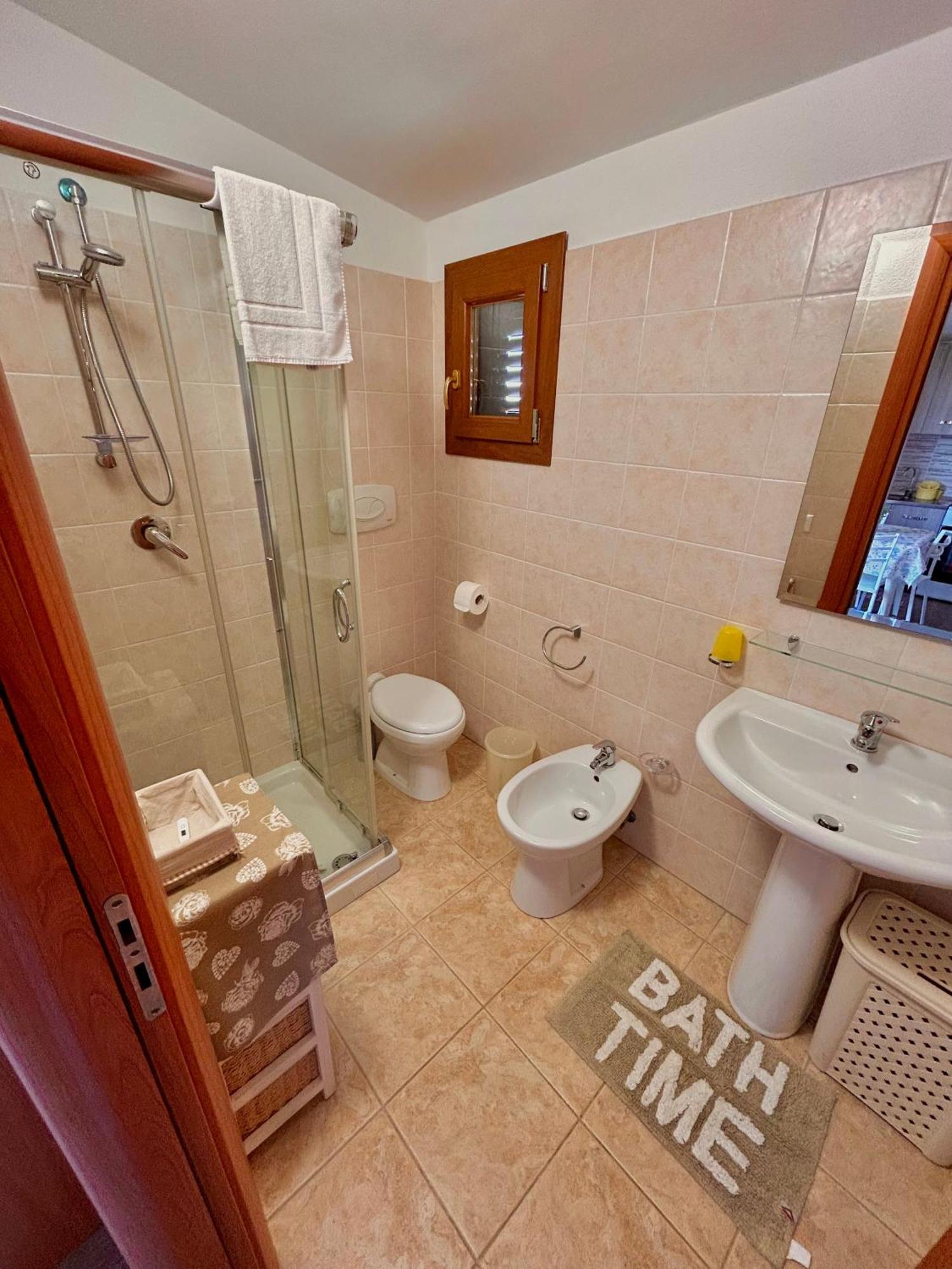 Oasi Macerina Villa Alanno Exteriör bild