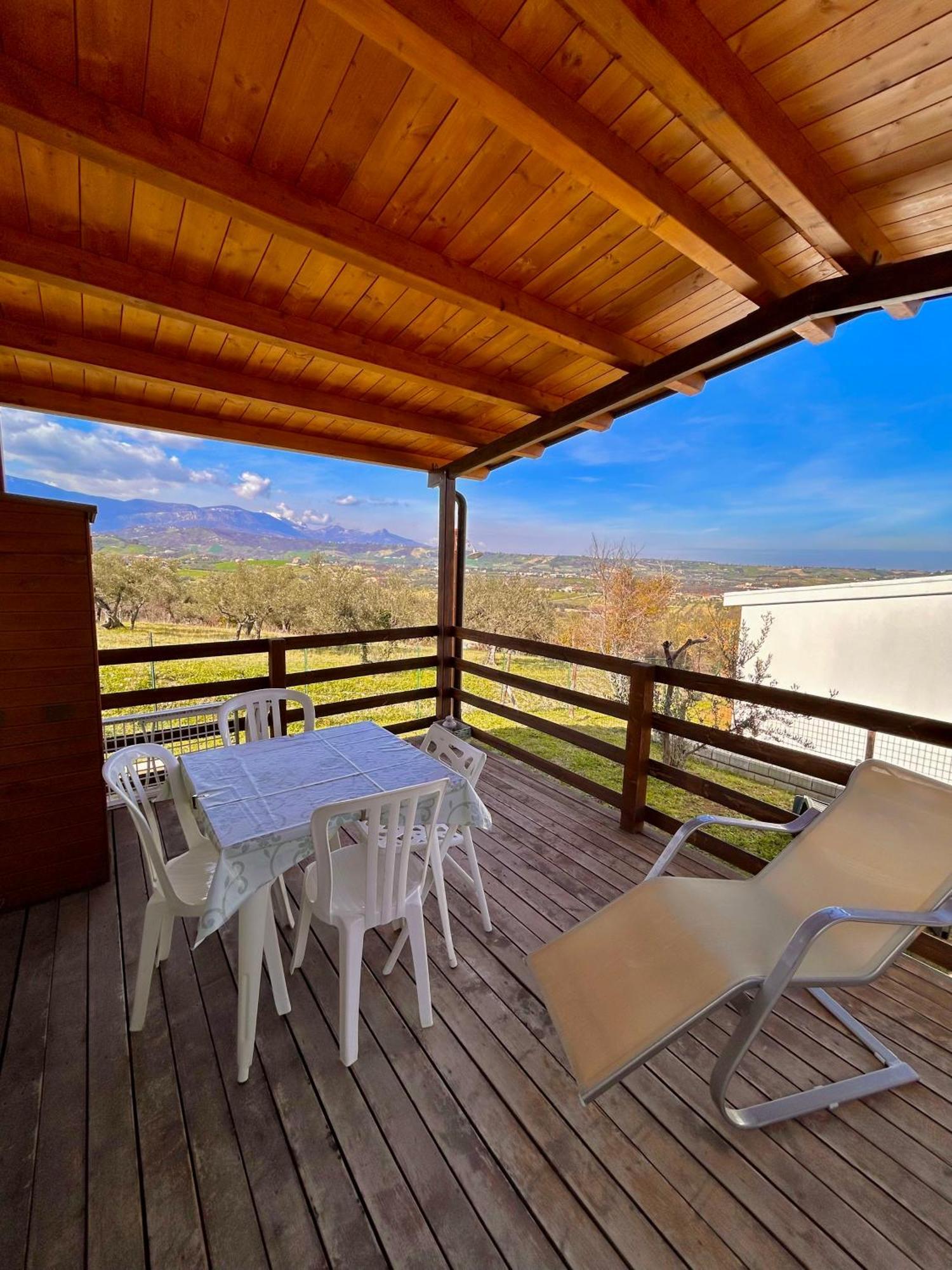 Oasi Macerina Villa Alanno Exteriör bild