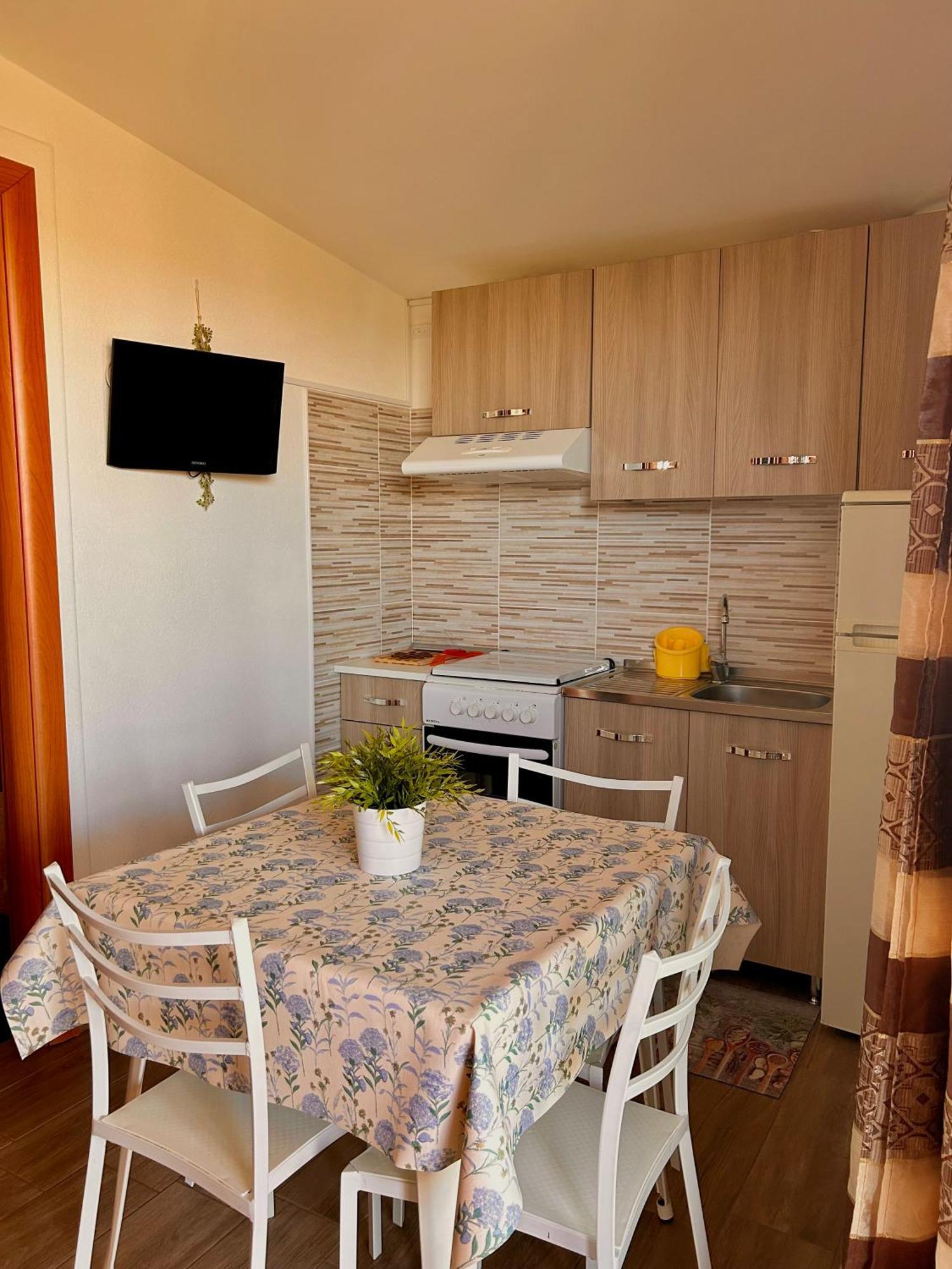 Oasi Macerina Villa Alanno Exteriör bild